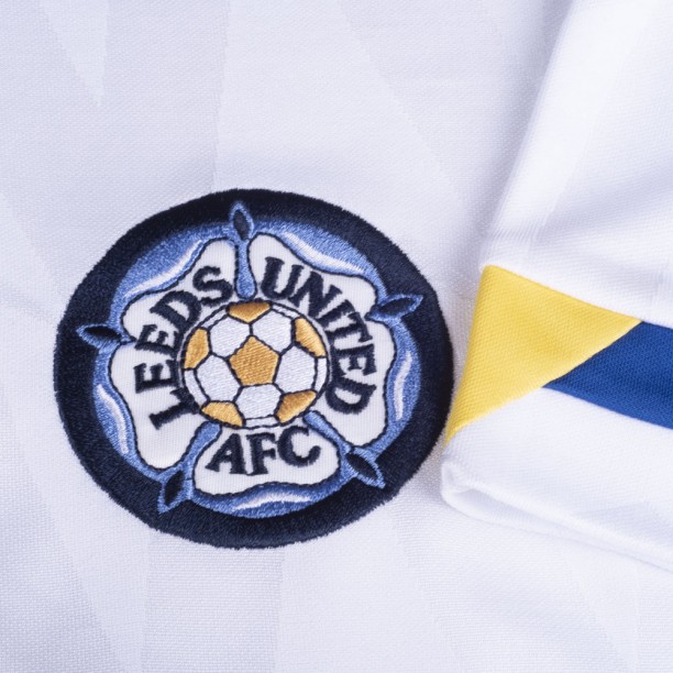 Leeds United 1992 Retro Football Shirt badge and sleeve