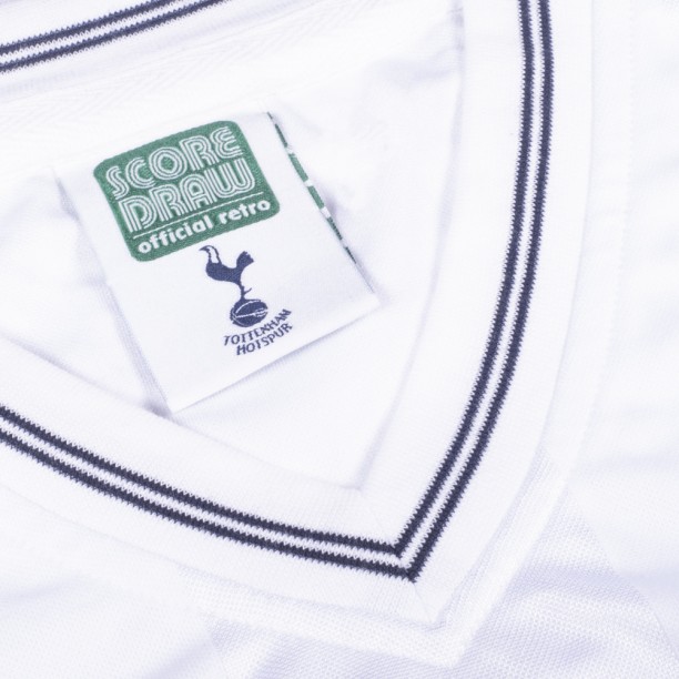 Tottenham Hotspur 1983 Retro Football Shirt collar
