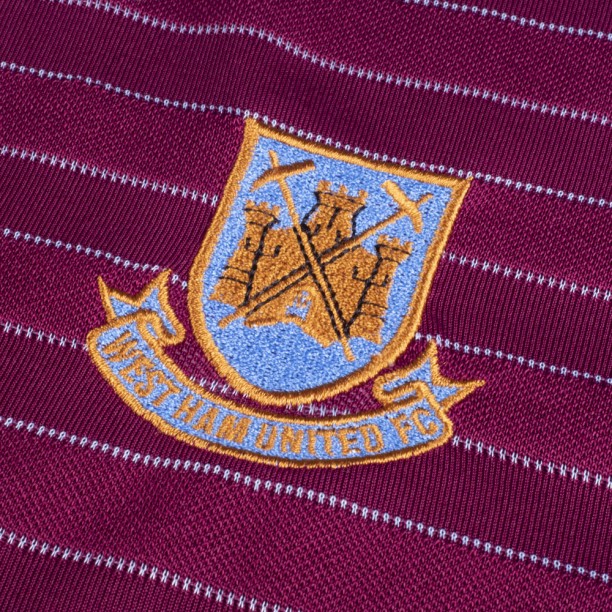 West Ham United 1986 Retro Football Shirt  badge