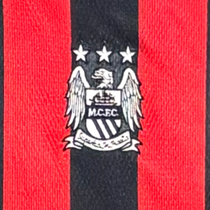 Manchester City 2001 Away Retro Football Shirt