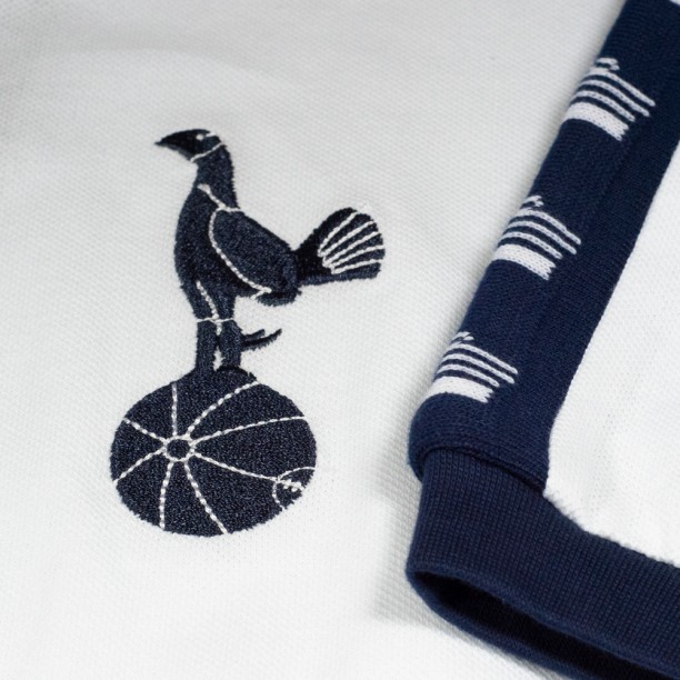 close up Tottenham Hotspur 1978 shirt