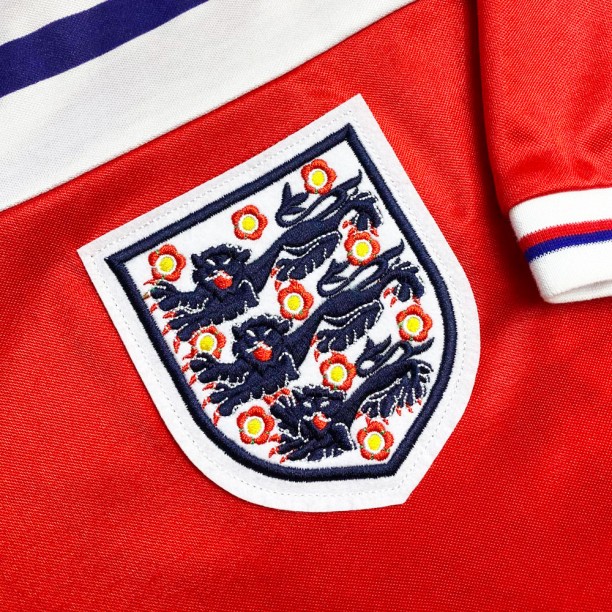 England 1982 Away badge and sleeve