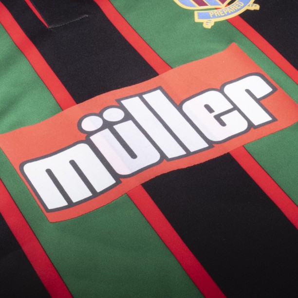 Aston Villa 1994 Away shirt muller