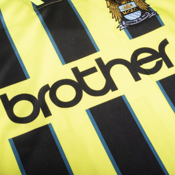 Manchester City 1999 Away shirt sponsor