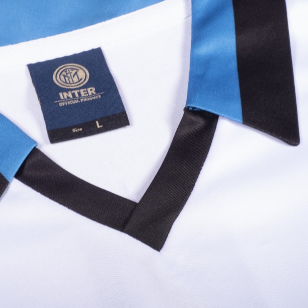 Inter Milan 1990 Away shirt collar