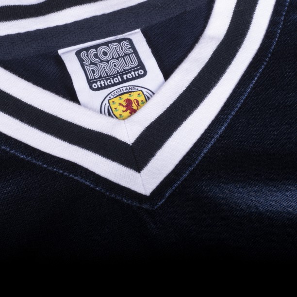 Scotland 1982 shirt collar