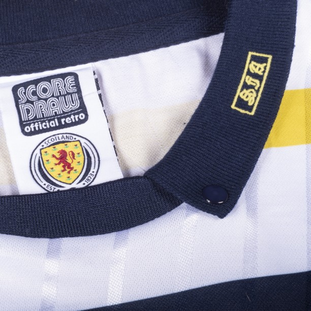 Scotland 1990 Away shirt collar