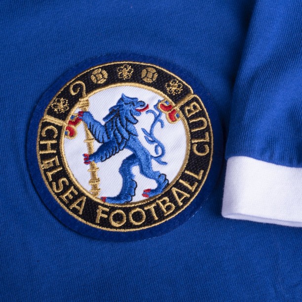 Chelsea 1960 Retro Football Shirt badge and sleev