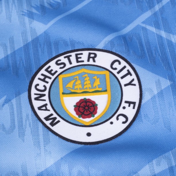 Manchester City 1992 Retro Football Shirt badge